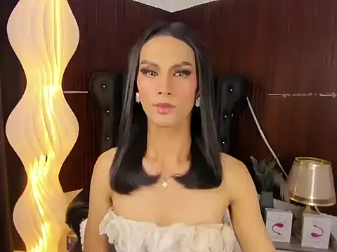 Estella Hilton online show from June 13, 11:32 am