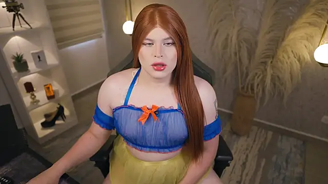 Kessia  online show from May 20, 3:40 pm