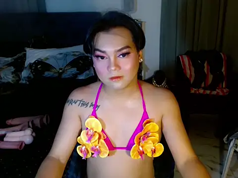 RoyalSeductress online show from May 22, 9:05 am