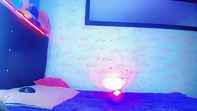 SamiraHot1 online show from July 4, 3:34 am