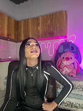 violeta E  online show from June 12, 5:39 am