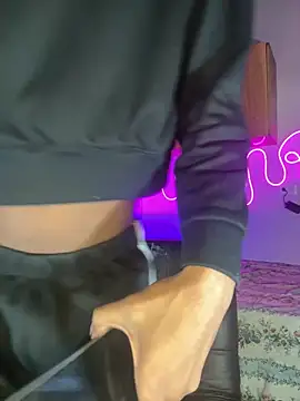 violeta E  online show from June 13, 5:40 am