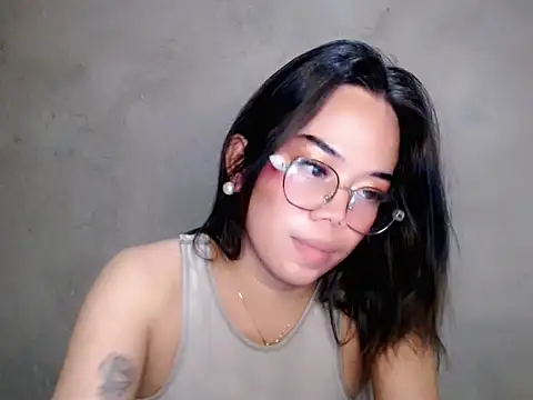 Urbabydollxxx online show from July 21, 4:32 pm
