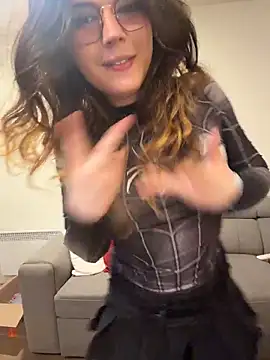 cutypiefull online show from June 7, 2:41 am