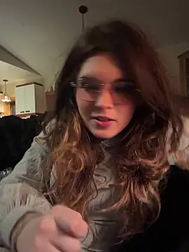 cutypiefull online show from June 14, 2:24 am