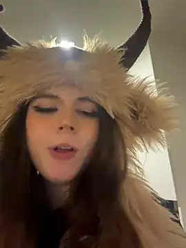 cutypiefull online show from July 25, 2:20 am