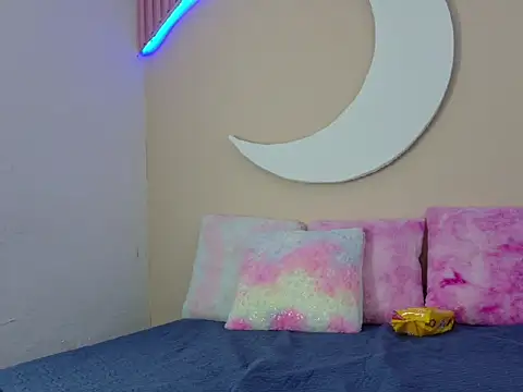 SamanthaLaurent online show from June 14, 2:24 am