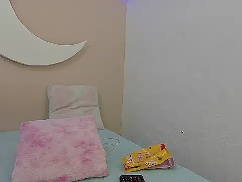 SamanthaLaurent online show from July 28, 7:39 pm