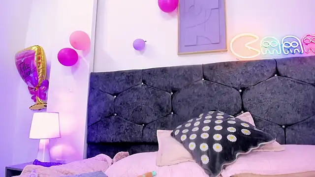Meghan candy online show from June 11, 12:32 am