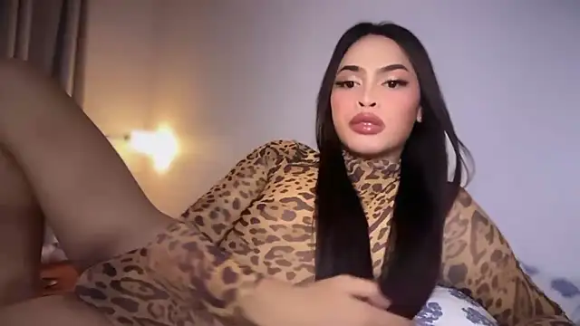 Amylaa online show from June 10, 1:21 pm