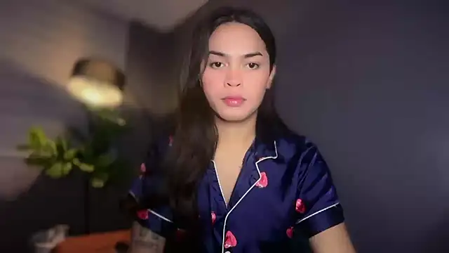 Amylaa online show from July 18, 9:20 pm