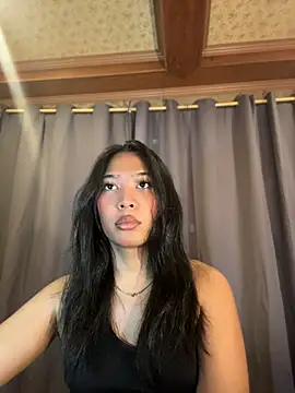 hugecock tamira online show from August 2, 5:19 am