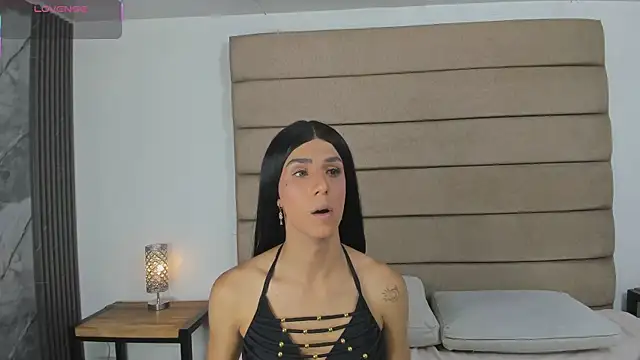 laurenn moore online show from June 23, 7:55 pm