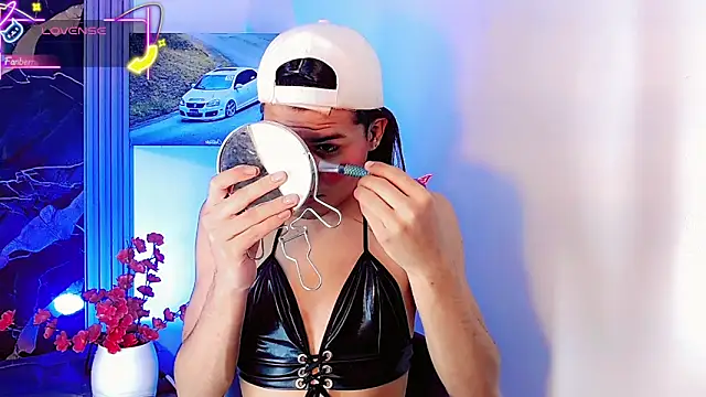 SophiaWild  online show from June 15, 11:34 am