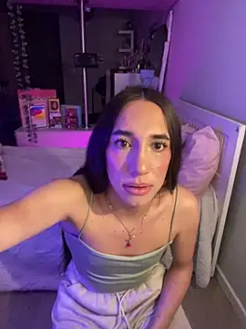 Tianapaezrr online show from August 2, 11:15 pm