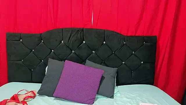 aura sterling online show from July 30, 7:24 pm