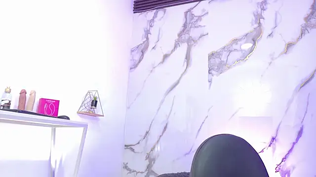 dariah jhonson online show from June 11, 7:56 pm
