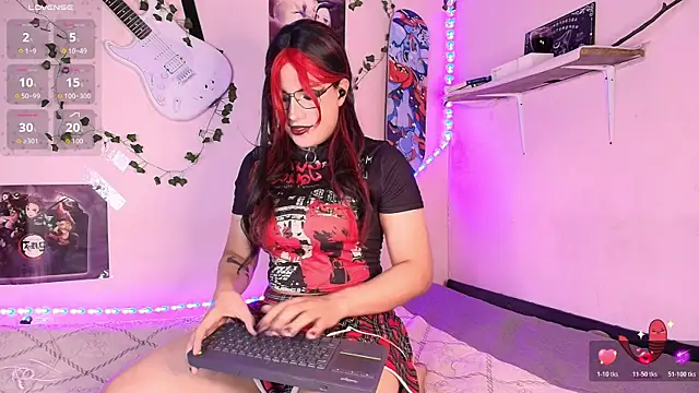 Lucy-morninghstar online show from July 2, 1:05 pm