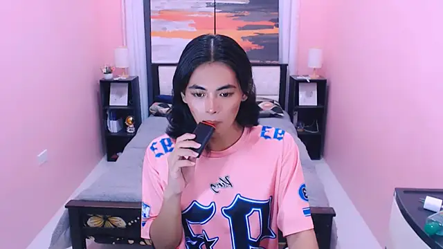 MiamoreAmara69 online show from July 18, 7:53 pm