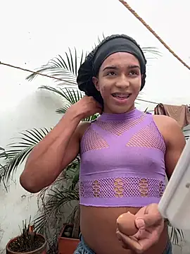 chloe bronze online show from July 28, 6:31 pm