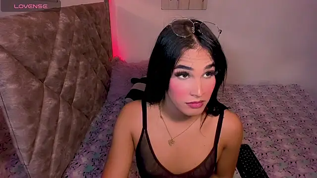 isabellaho1318 online show from July 26, 5:36 am