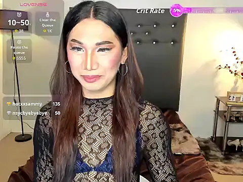 UrSeductiveCriselda online show from June 18, 4:44 pm