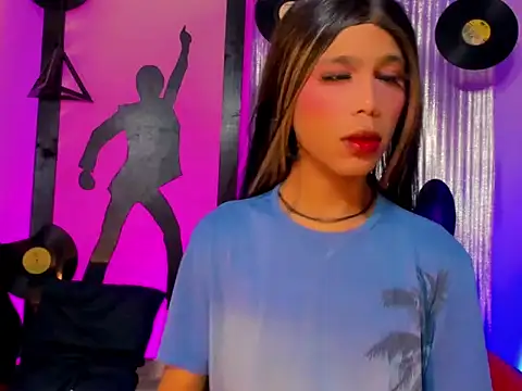Honey Balenciaga online show from July 17, 3:12 am