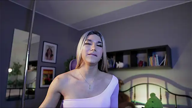 Martinaa Rose online show from June 6, 12:12 pm