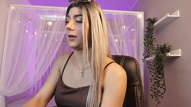 Martinaa Rose online show from July 28, 12:48 pm