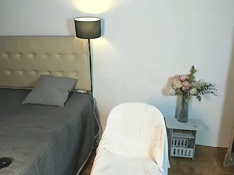 YourladyLia  online show from July 29, 1:59 am