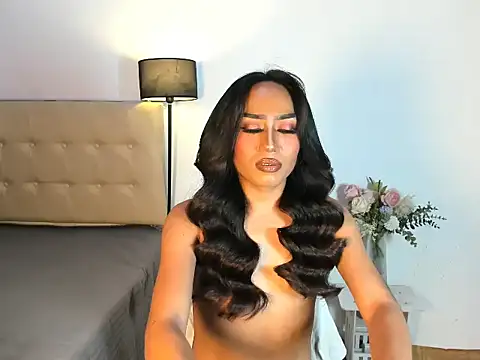 YourladyLia  online show from August 2, 11:21 am