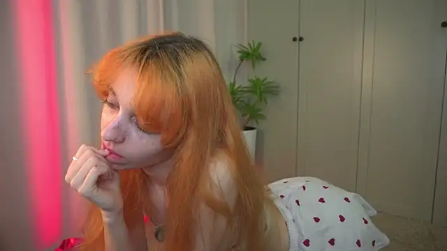 tgirlfoxy online show from July 26, 6:31 am