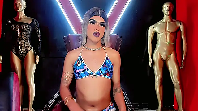 brittany gomez  online show from August 4, 4:07 am