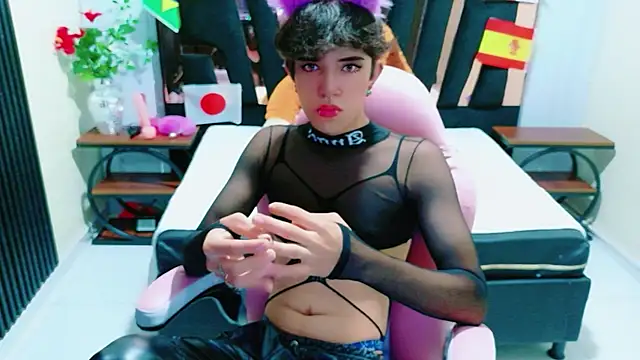 Alejandra Raven online show from July 11, 12:20 pm