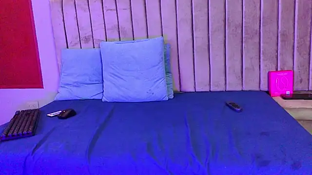 AlessiaRose CR online show from July 28, 4:39 pm