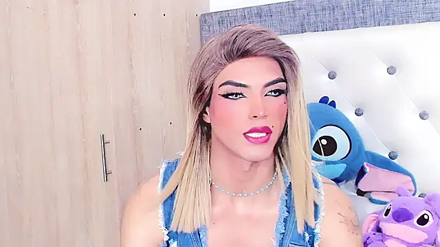 esmeraldasexycutee online show from July 19, 1:32 am