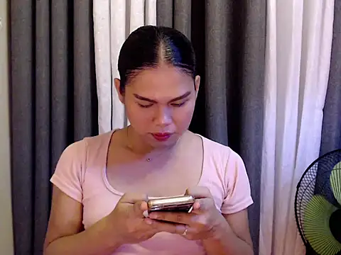 carla newhere online show from July 25, 12:03 pm
