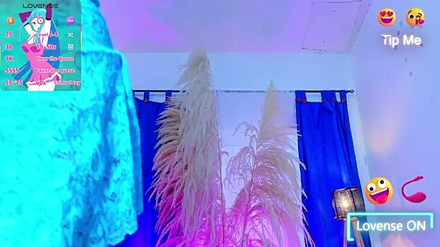chloe thundert online show from July 21, 1:25 pm