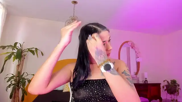 Alana  dolls  online show from July 6, 7:27 pm