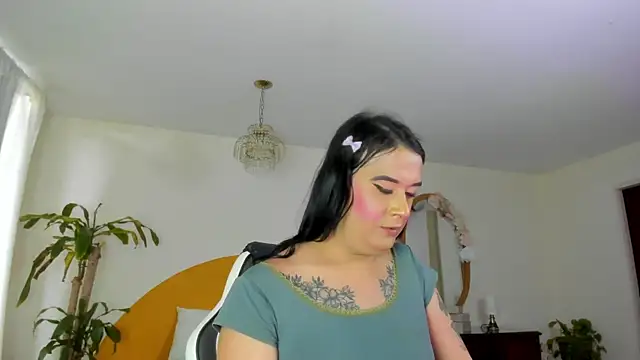 Alana  dolls  online show from July 9, 7:29 pm