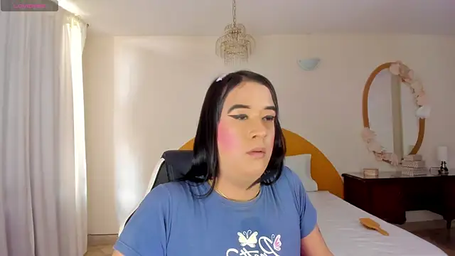 Alana  dolls  online show from July 28, 6:20 pm