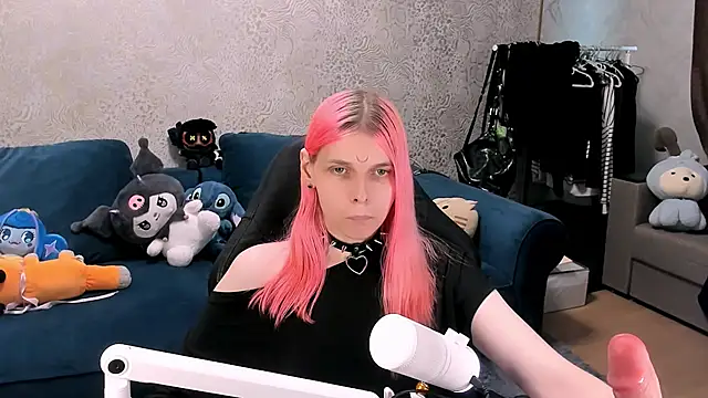LunaPink69 online show from July 27, 3:24 am