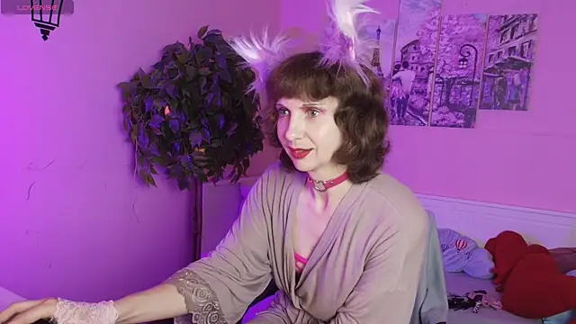 Kate Avis online show from July 31, 9:15 pm