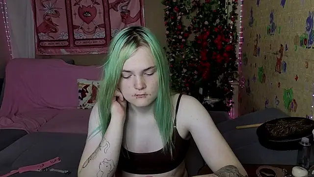 sweet4ti online show from July 18, 9:31 pm