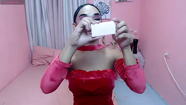 VivienneLuxe online show from July 20, 8:28 am