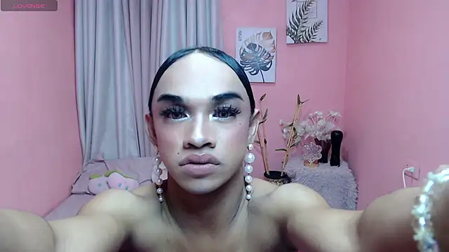 VivienneLuxe online show from July 25, 7:23 pm