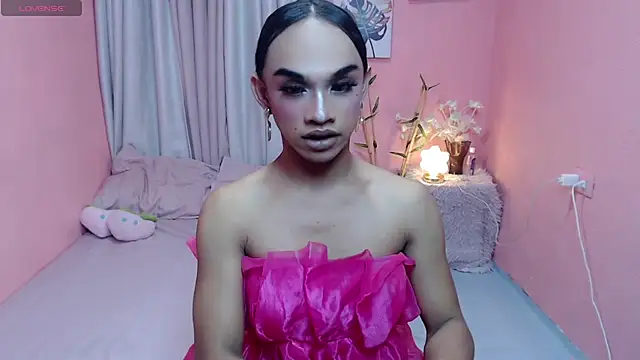 VivienneLuxe online show from July 27, 4:19 am