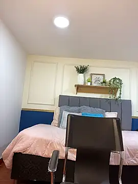 jessi fem online show from July 23, 1:42 pm
