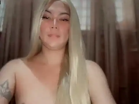 callmequeen69 online show from August 3, 5:18 am