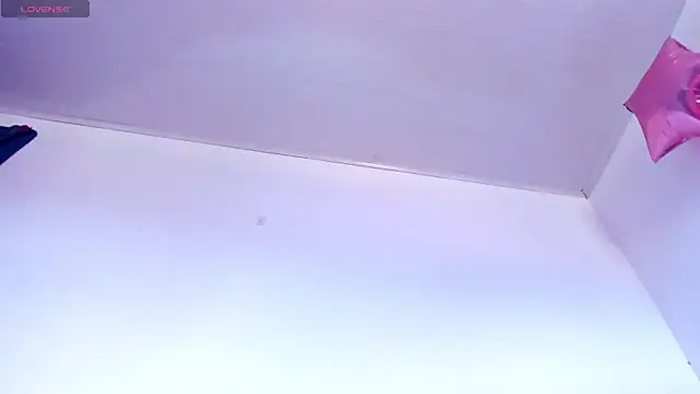 nahomyrusell1  online show from July 29, 5:33 pm